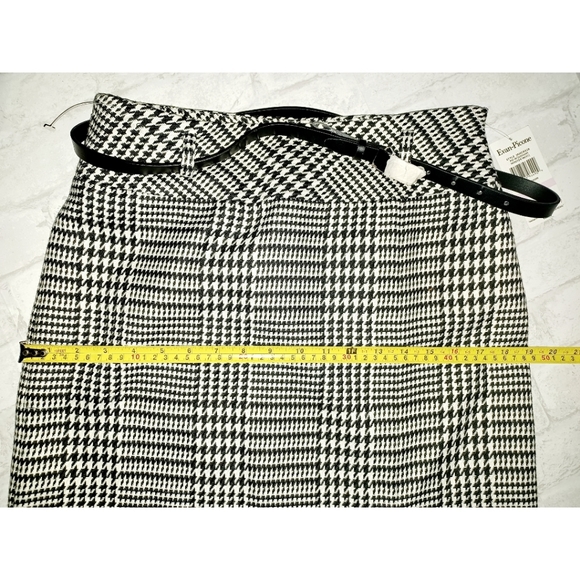 Evan Picone Houndstooth Slit Front Belted Skirt - Blk/Ivory - Picture 6 of 16